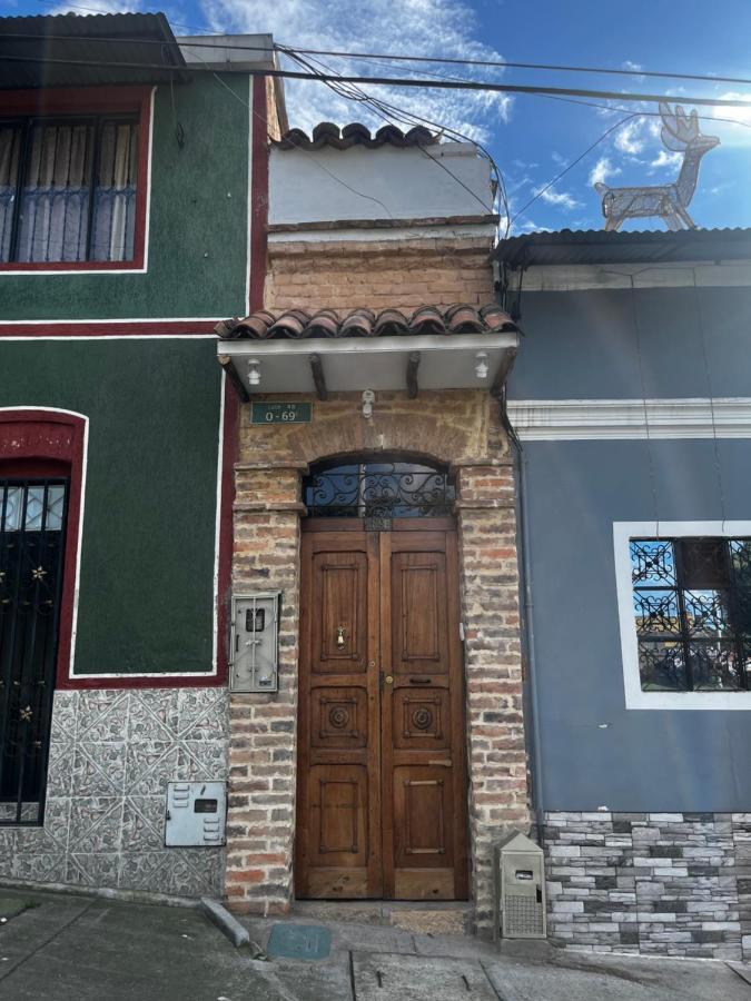 Casa De Lourdes - La Candelaria Bogotá Esterno foto