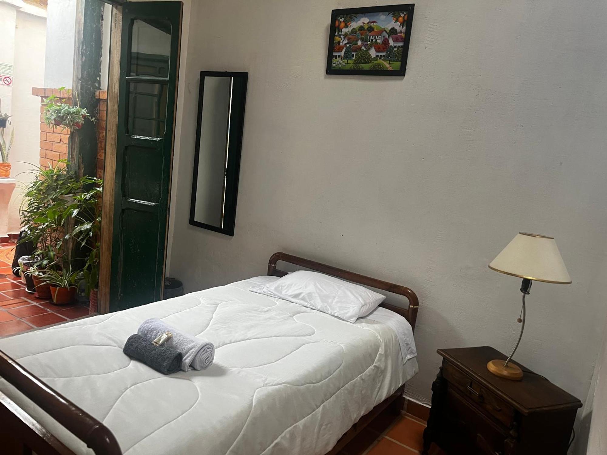 Casa De Lourdes - La Candelaria Bogotá Esterno foto